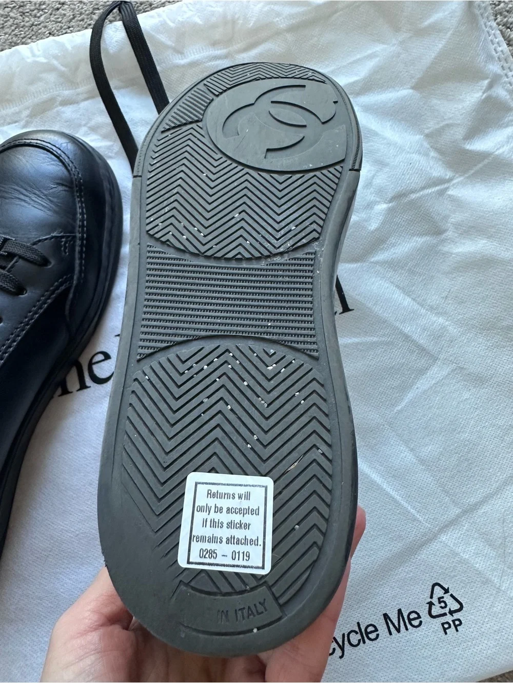 💄Auth CHANEL Black Leather women’s Sneakers with Gold Logo EUR  41 US 11